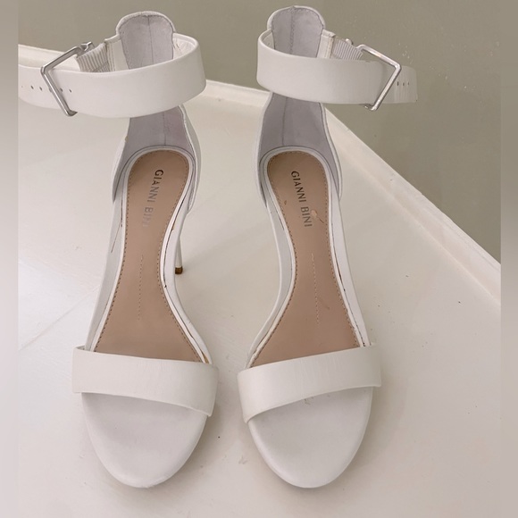 Gianni Bini heels - Picture 1 of 2